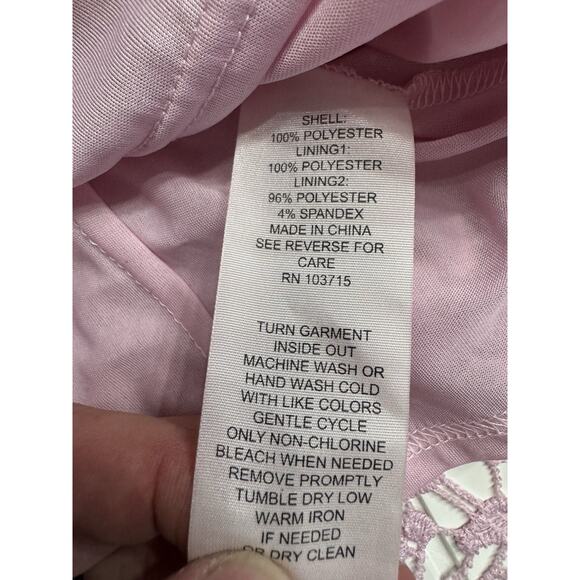 Nanette Lepore Rose Pink Lace Lined Crochet Back Zip Top Blouse Size Small - Picture 3 of 5